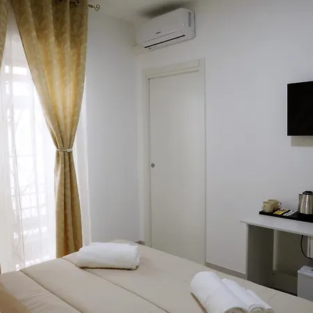 Couette-café La Maison Pompeiana 3*